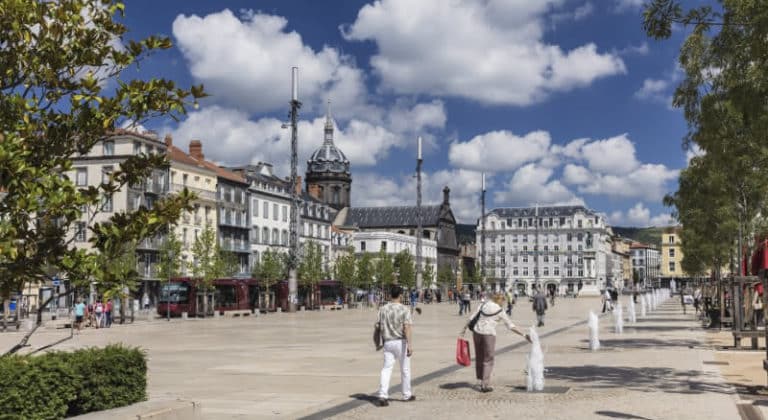 chambres d'hôtes Altamica est à Clermont-Ferrand - PLACE DE JAUDE